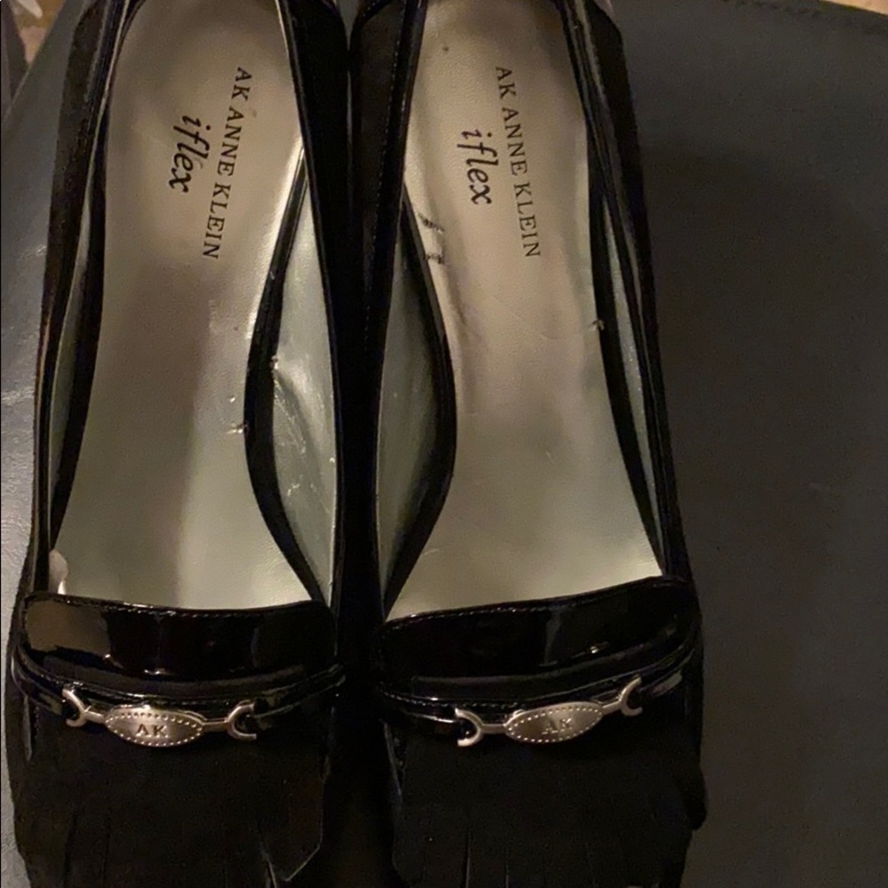 Shoes - Picture 3 of 8
